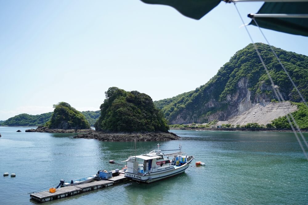 海の隠れ家 三角