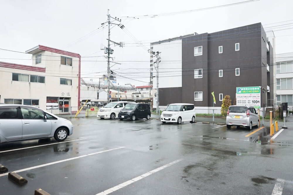 コニーズバインミー 駐車場