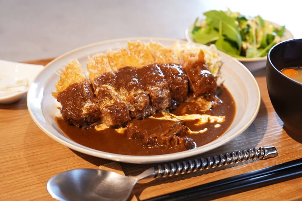 cava 熊本 カツカレー