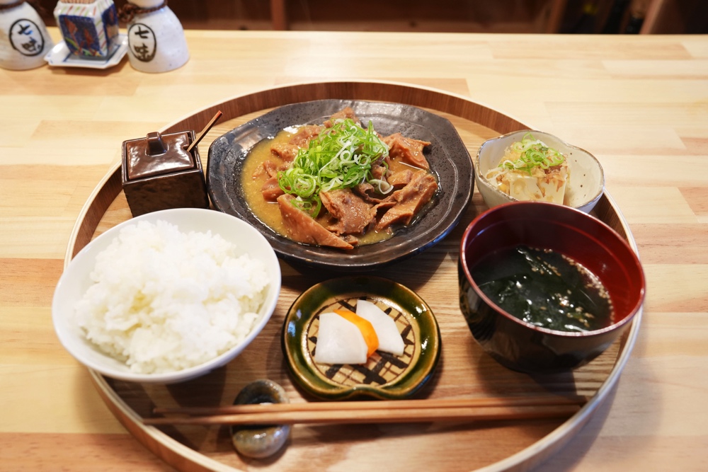 ホルモン煮ほんだ 熊本