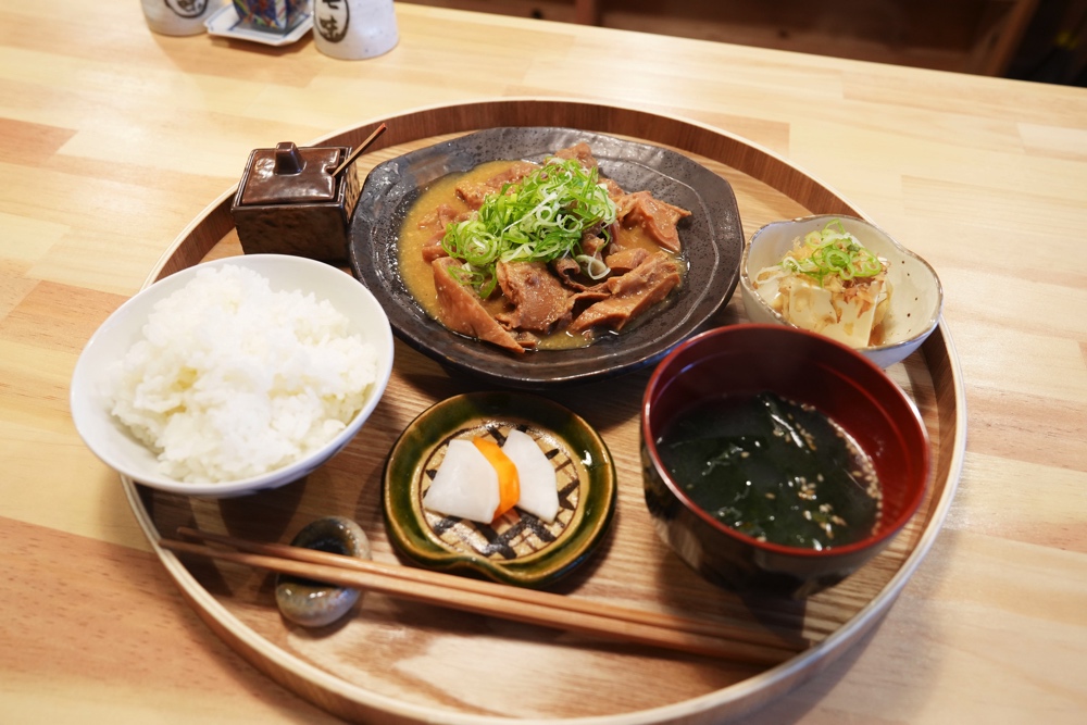 ホルモン煮ほんだ 熊本